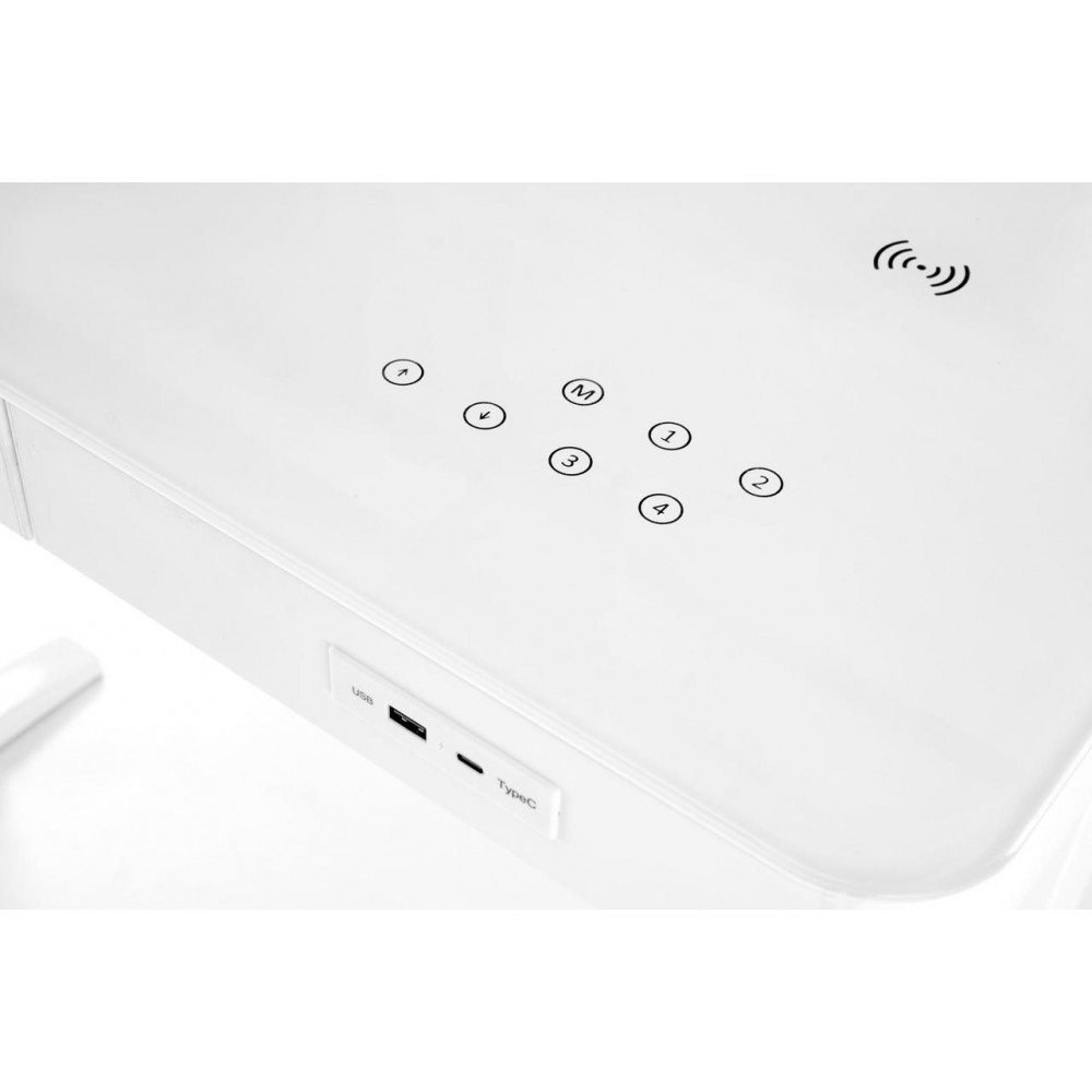 Стол компьютерный B52 белый с функцией регулировки высоты Halmar